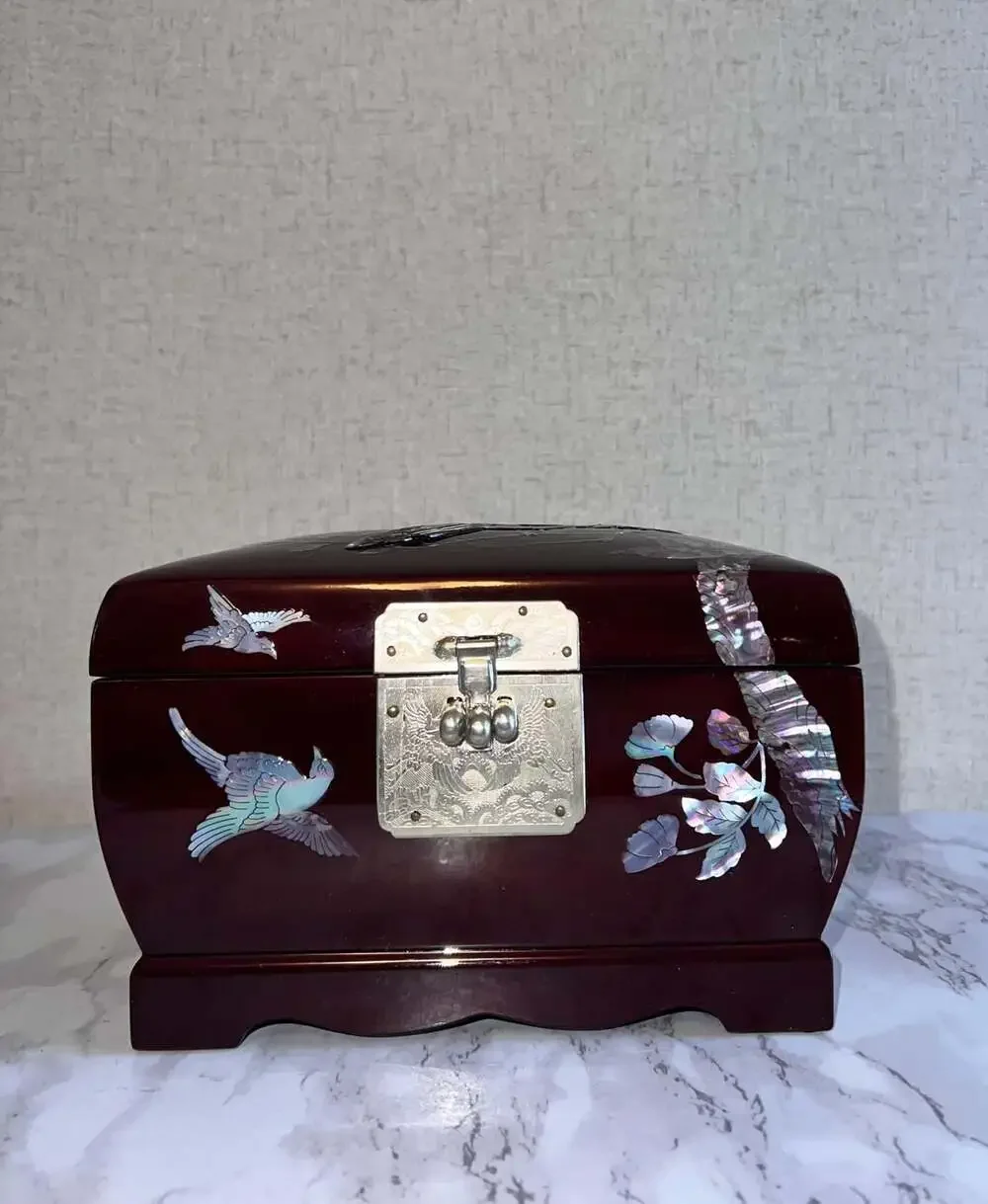 Vintage Korean Red Brown Lacquered Jewelry Box With Mother Of Pearl Birds 6.75